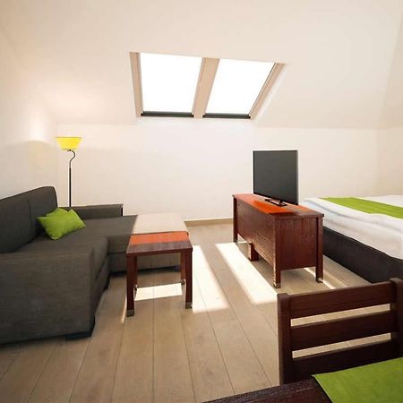 Mattone Aparthotel Lanzenkirchen Esterno foto