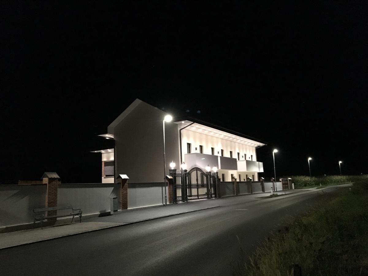 Mattone Aparthotel Lanzenkirchen Esterno foto