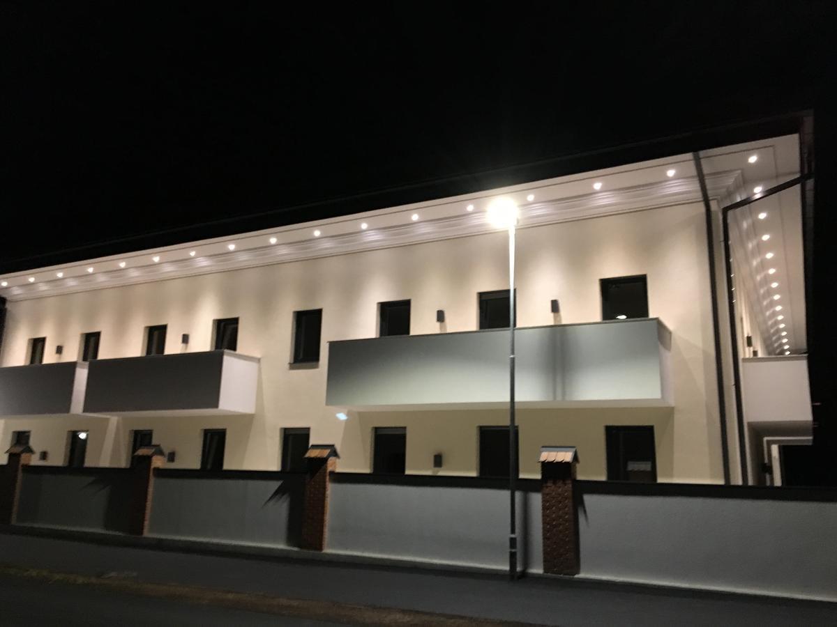 Mattone Aparthotel Lanzenkirchen Esterno foto