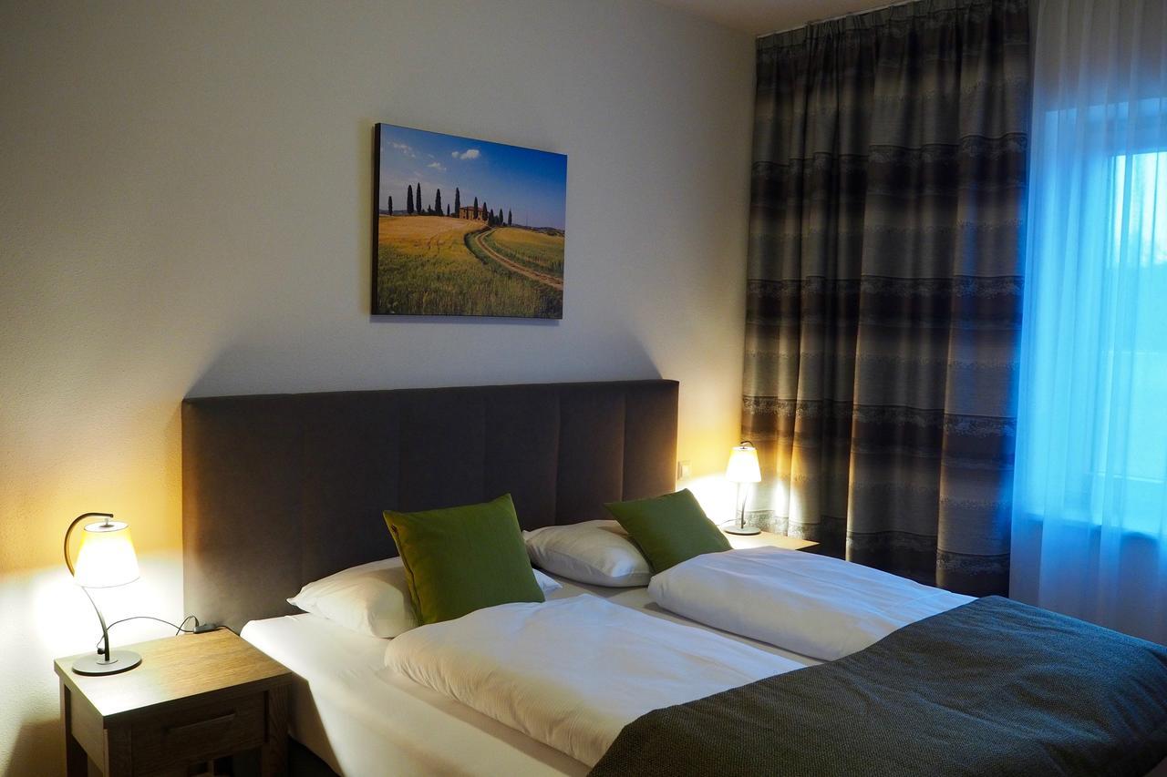 Mattone Aparthotel Lanzenkirchen Esterno foto