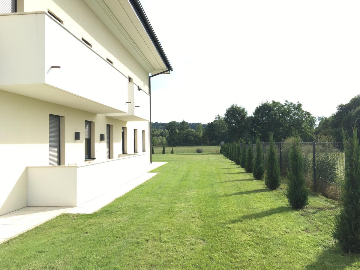Mattone Aparthotel Lanzenkirchen Esterno foto